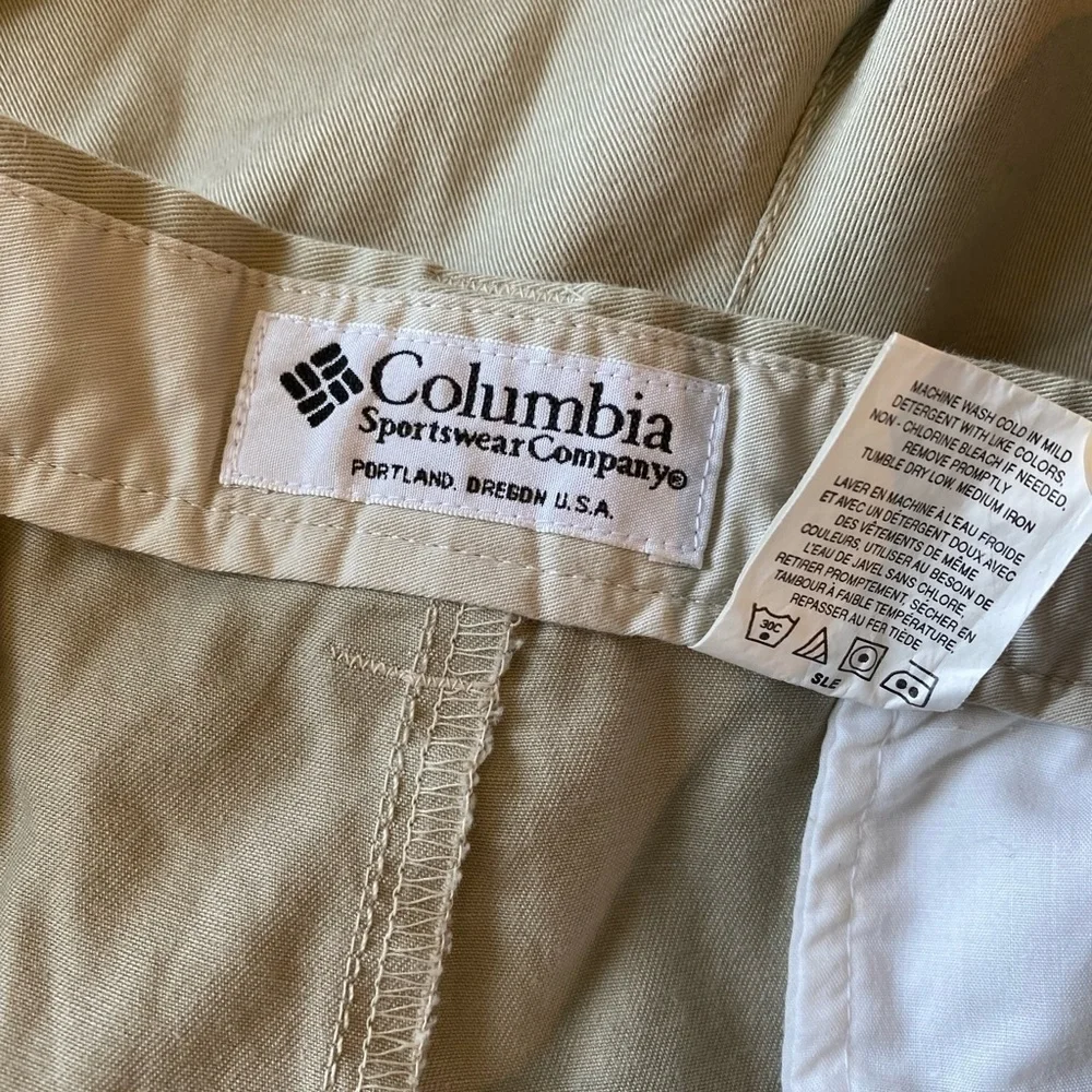 Columbia mens retro 2002 Golf shorts. Size‎ 42. NWT